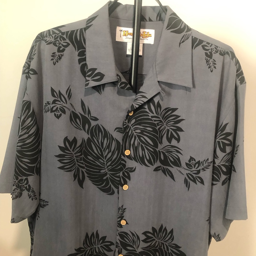 HonoluluLulu Slate Floral Short-Sleeve Camp Shirt
